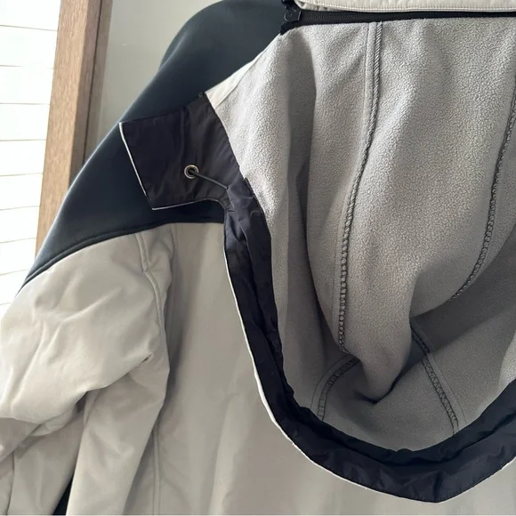 The North Face Summit Series Gore Tex Outview Jacket - Picture 10 of 15